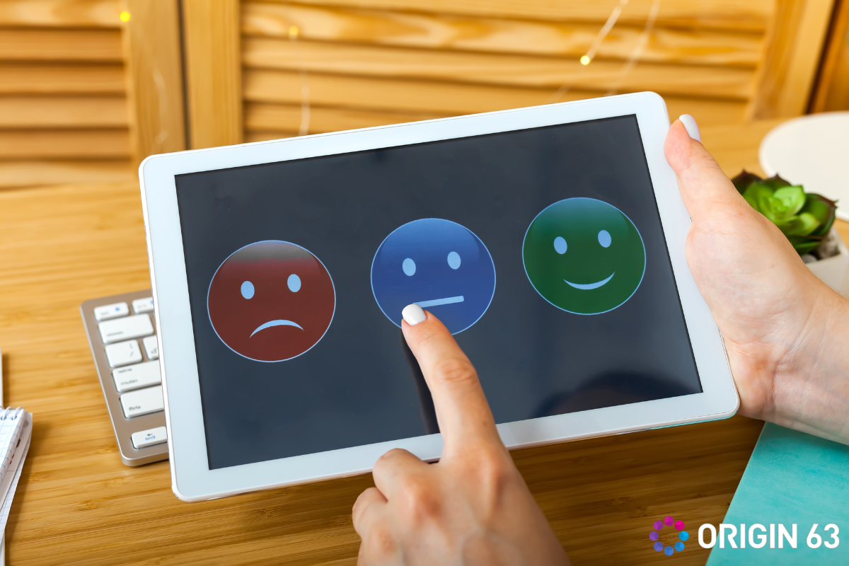  Customer answering an online customer satisfaction survey, Understanding HubSpot Surveys