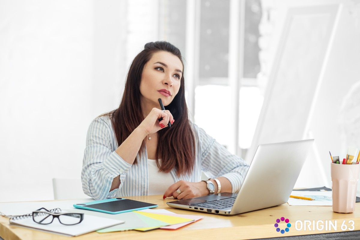  A marketer working with automation, What is Branching Logic in HubSpot Automation?
