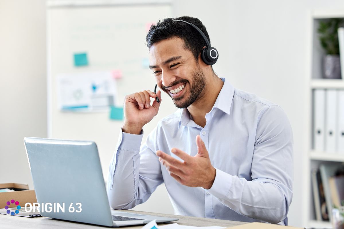  Customer service representative creating a positive customer experience