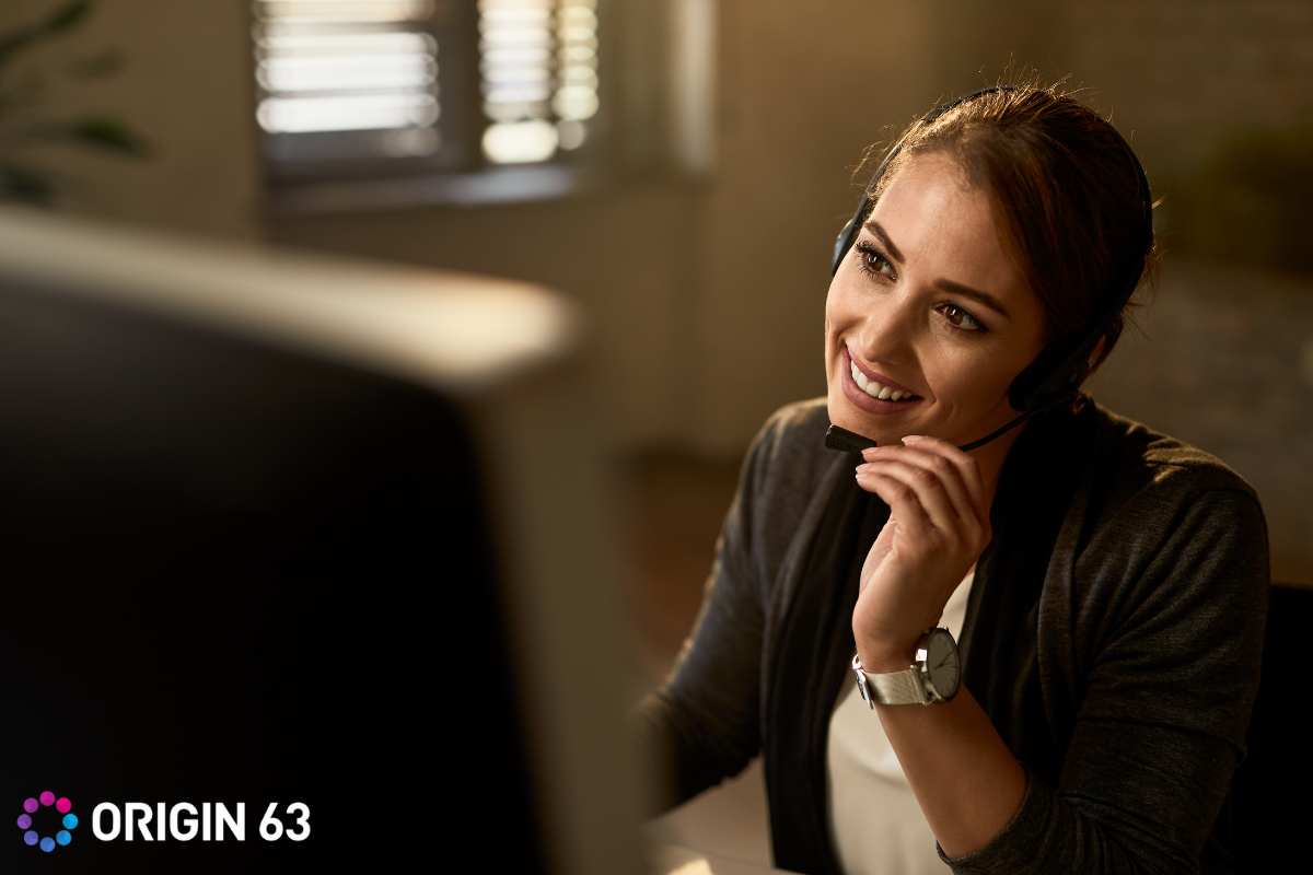 Customer service representative using a CRM, What Is User Object Reporting in HubSpot?