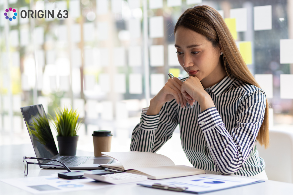 Business lead thinking about the Benefits of Using HubSpot Operations