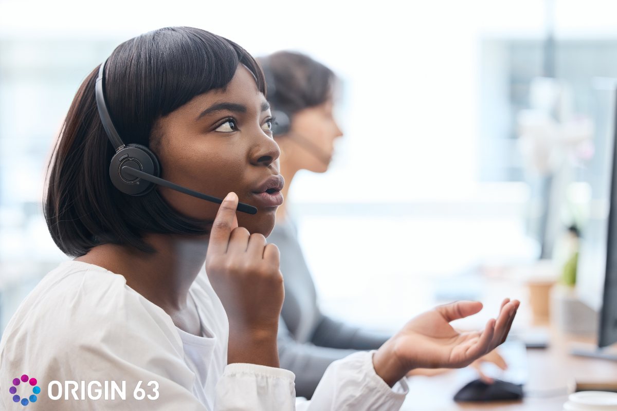 Customer support representative wondering if HubSpot is Easier to Use than Freshdesk