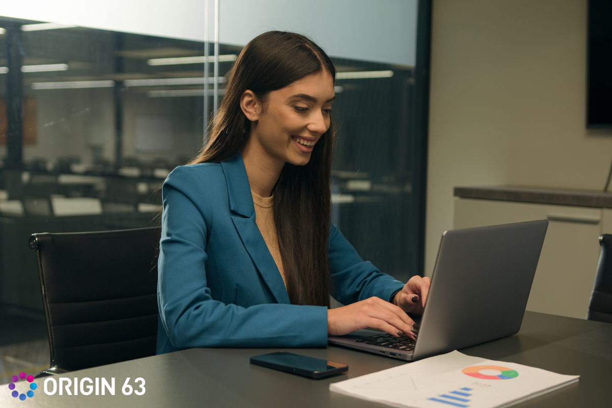A business leader getting started with HubSpot Journey Automation