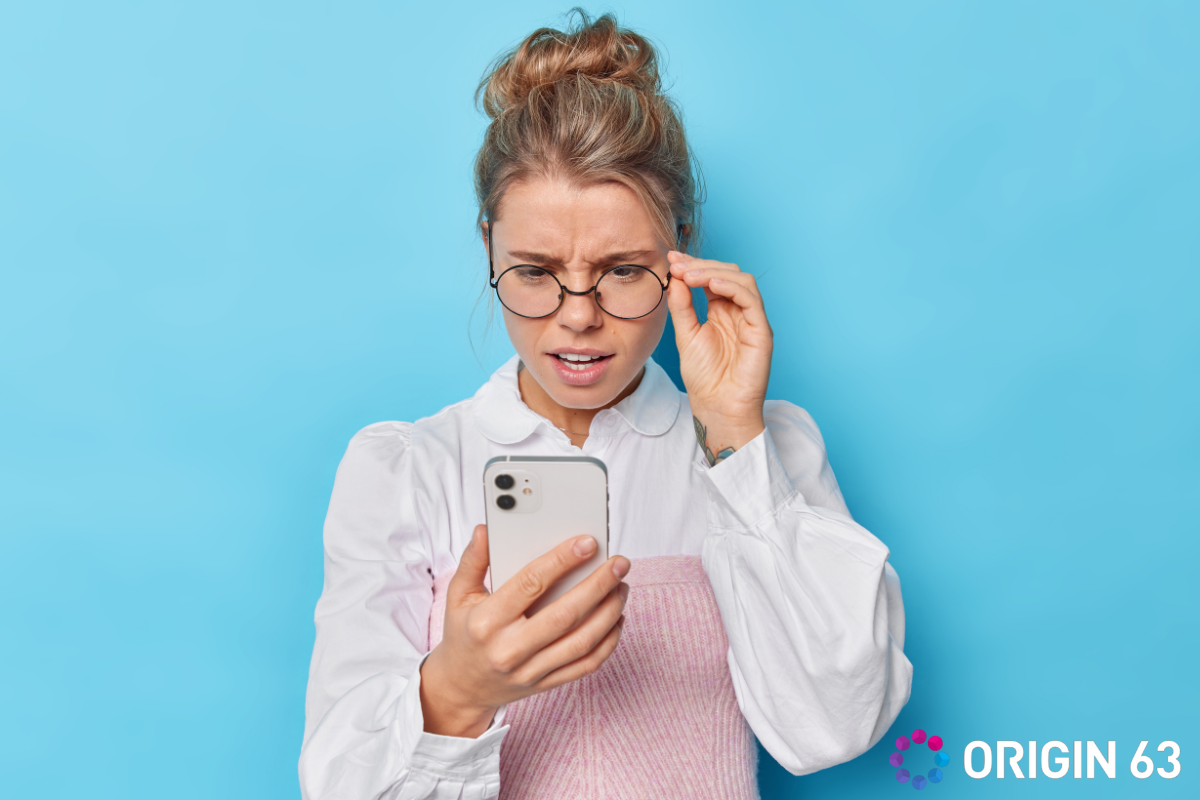 Customer reading a knowledge base article