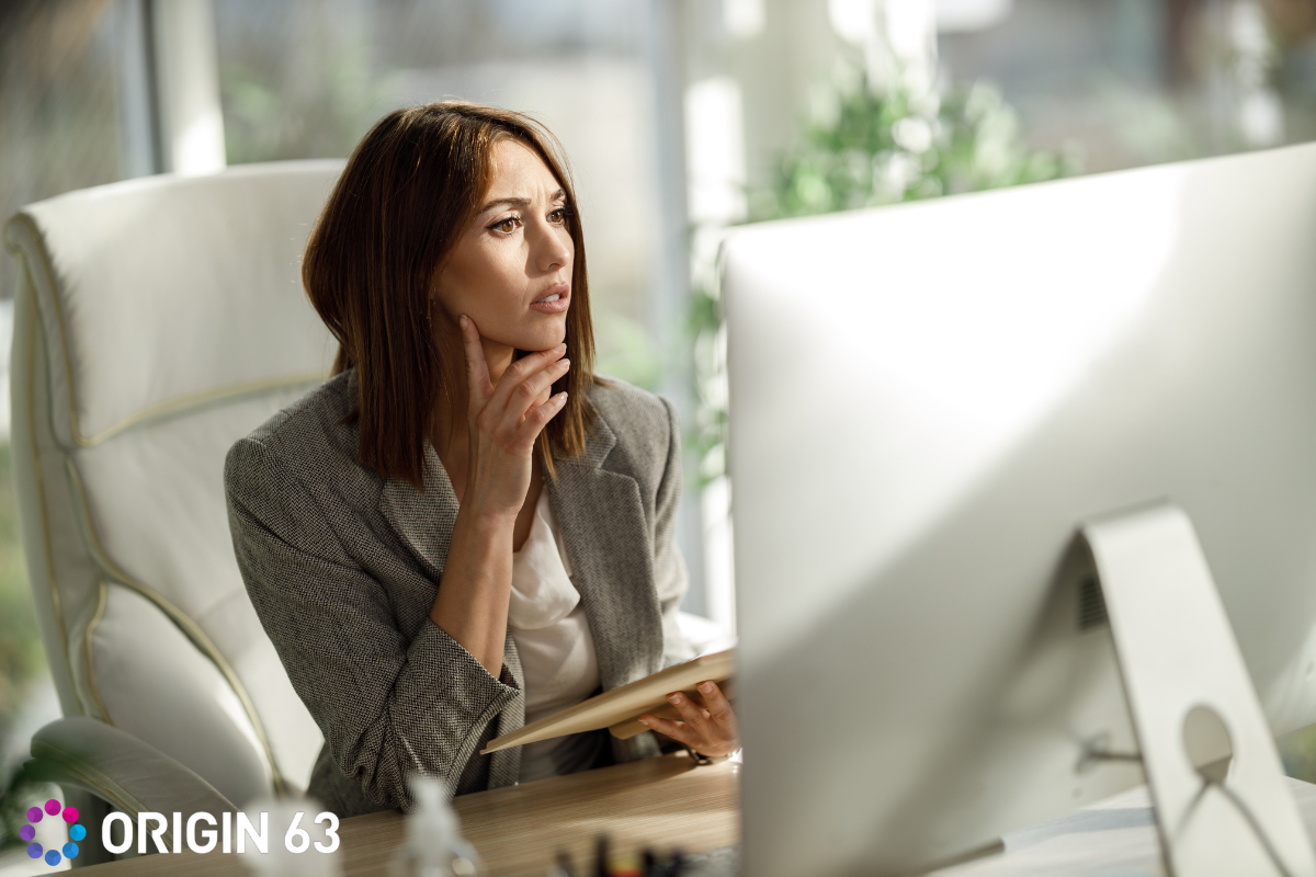 Business leader wondering what is HubSpot data studio